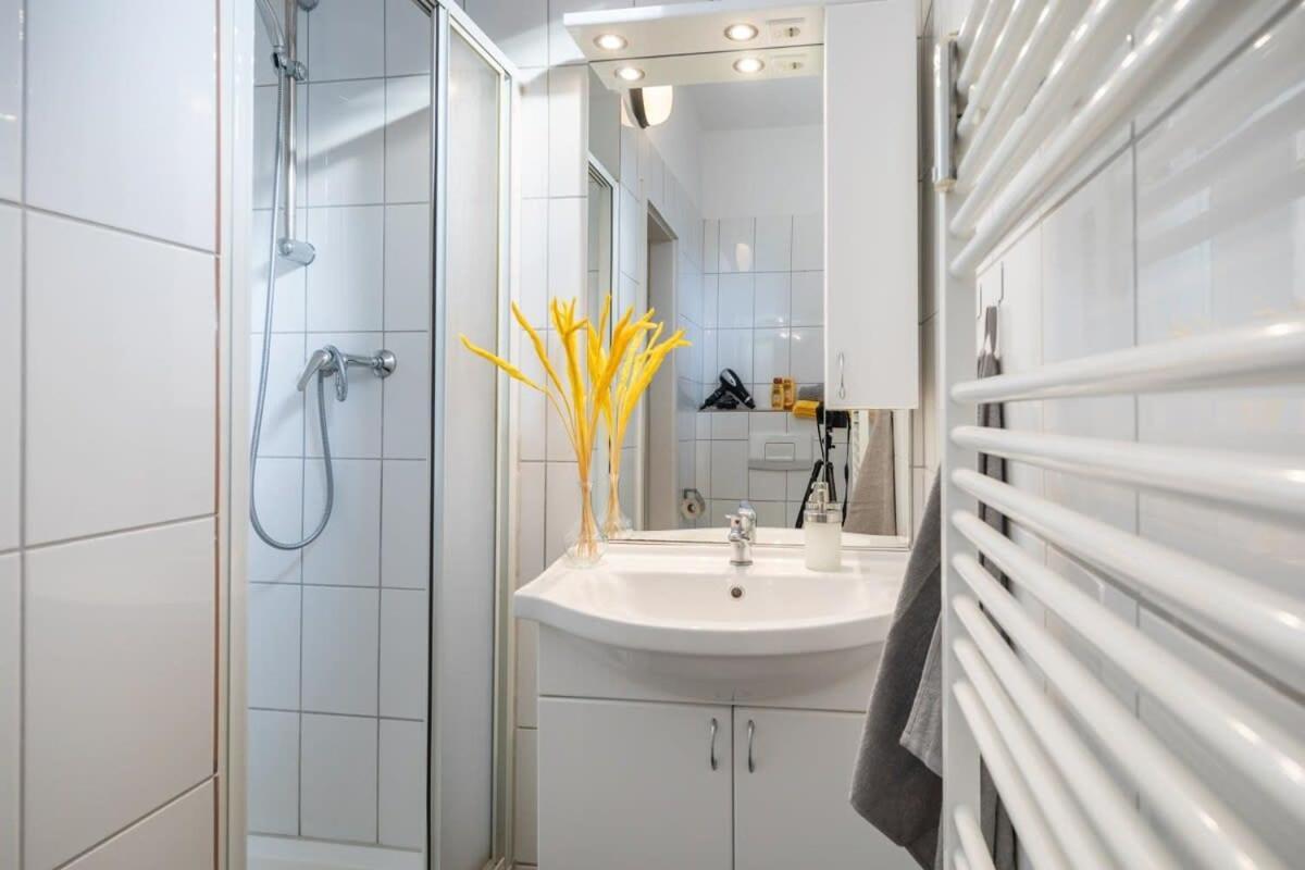 Beautiful 2 Bedroom Apartment Incl Parking Αμβούργο Εξωτερικό φωτογραφία